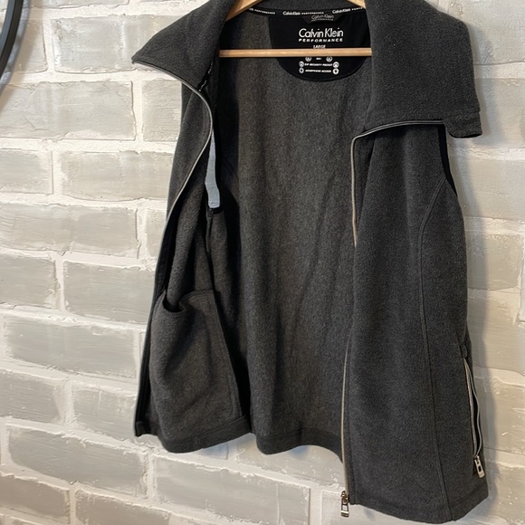 Like new jacket size large brand cal win Klein - Picture 3 of 8